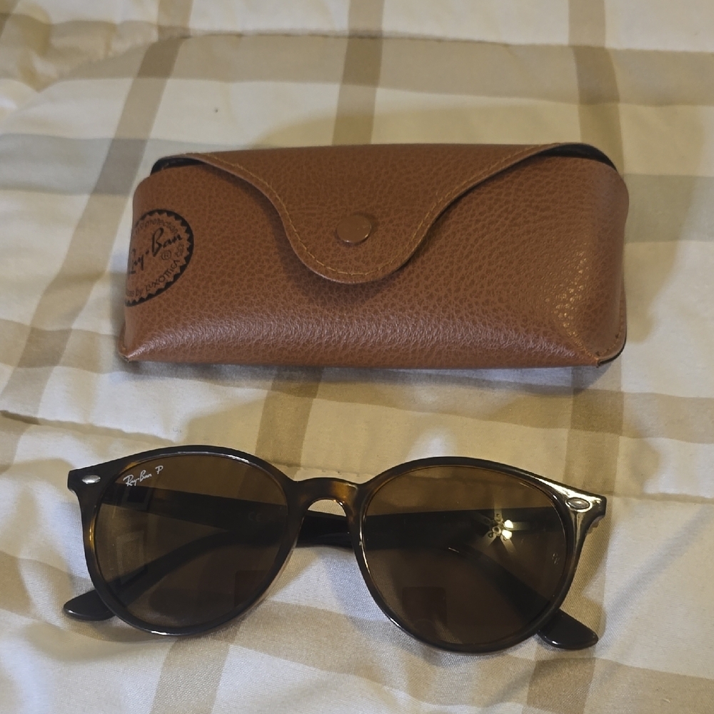 Ray-Ban Tortoise Shell Round Sunglasses - Picture 6 of 6